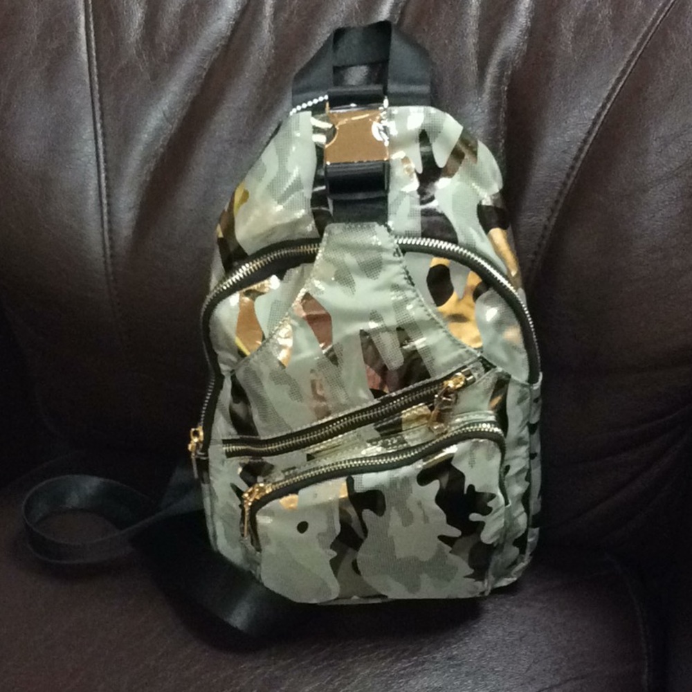 NWT Sol and Selene Back Pam